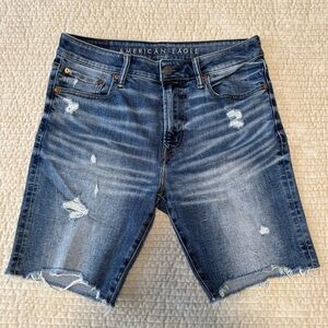 🦅 AE Distressed Jean Shorts
